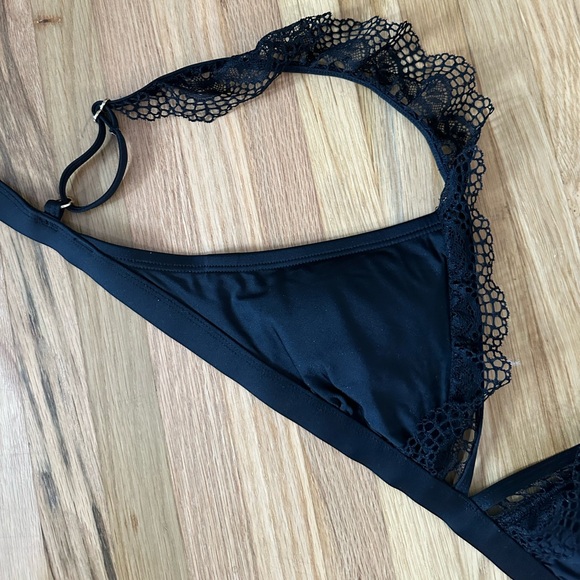 Black Lace Trim Bikini Top - Picture 1 of 2